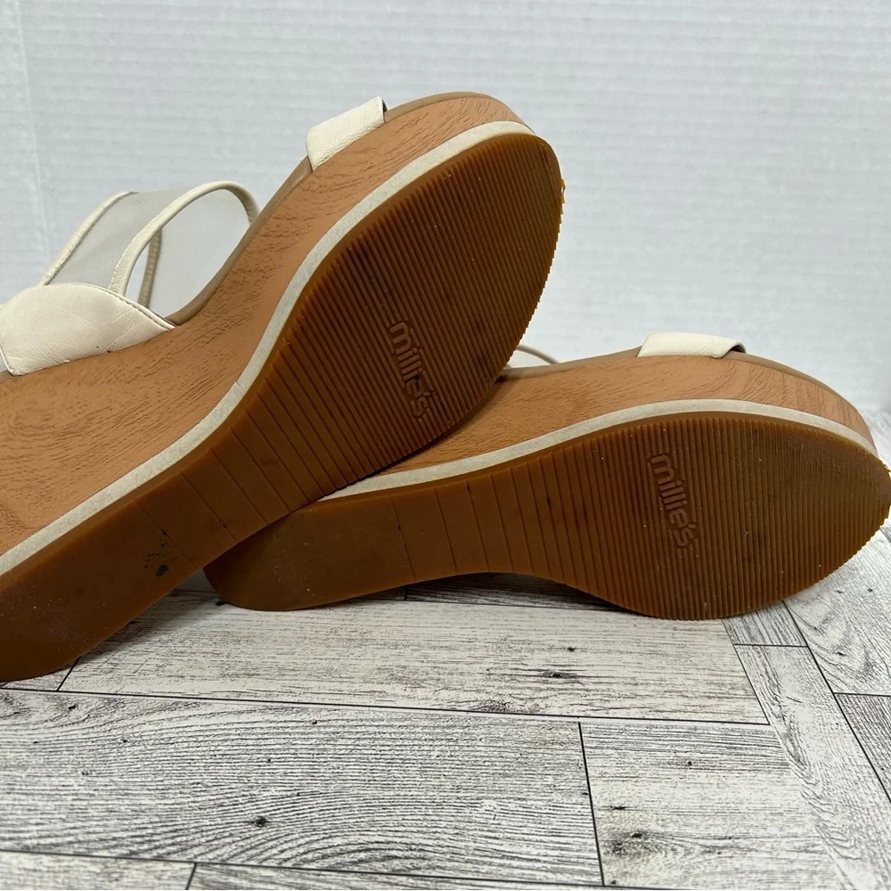 Nu by Neo cream platform sandals size 9